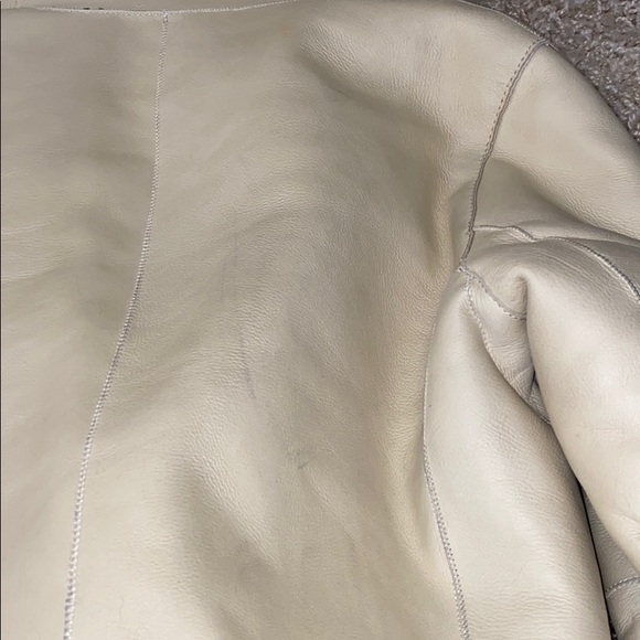 Beautiful leather/ shearling winter coat - Picture 15 of 15